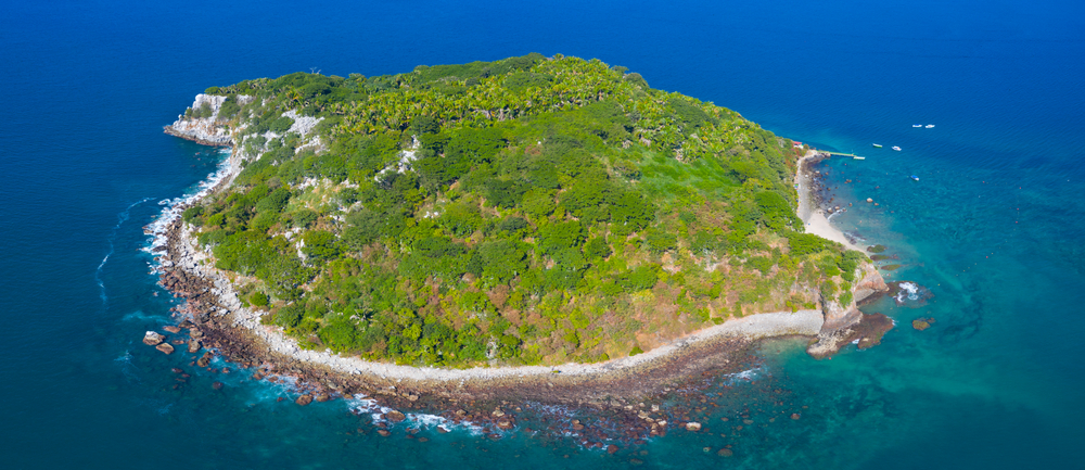 Pocos saben de esta isla secreta para hacer snorkel en las aguas más bellas de México