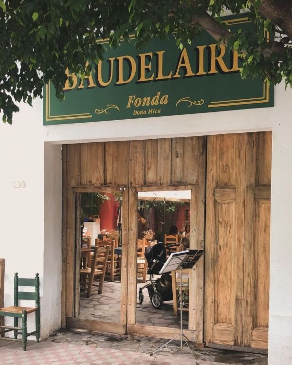 Baudelaire, fonda mexicana